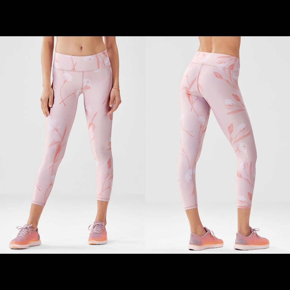 Fabletics Mid-Rise Printed PowerHold Capri